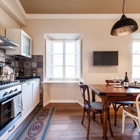 Affordable Suite With A View In The Heart Of Лукка Экстерьер фото